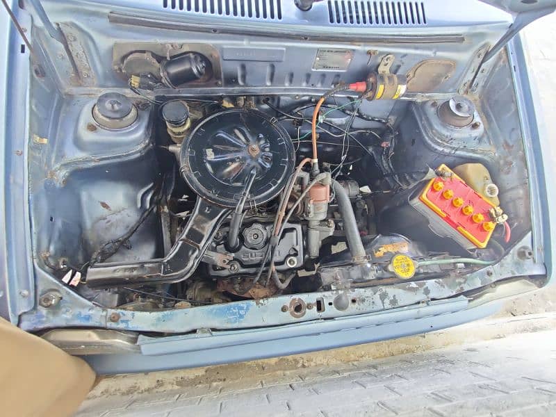 Suzuki Mehran VX 2001 genuine body. 4