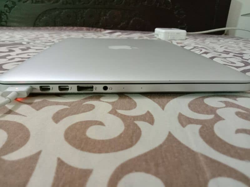 Macbook pro Late 2012 Retina Display in Excellent Condition 5