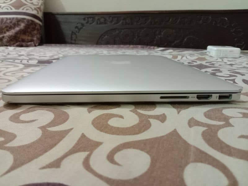 Macbook pro Late 2012 Retina Display in Excellent Condition 7