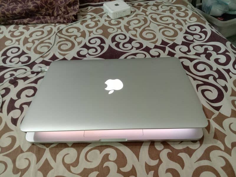 Macbook pro Late 2012 Retina Display in Excellent Condition 11