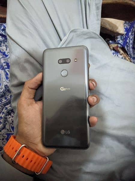 lg g8 thinq 10 by 8 1