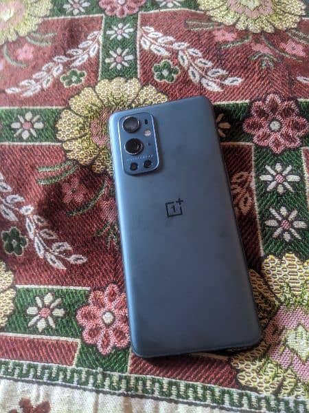 OnePlus 9 pro 5g 8/256 4