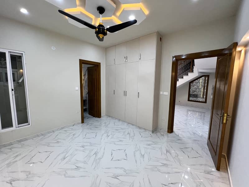 7 Malra Brand New Upper Portion For Rent 8