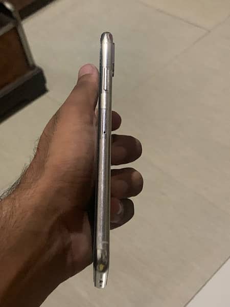 iPhone XS Max 1