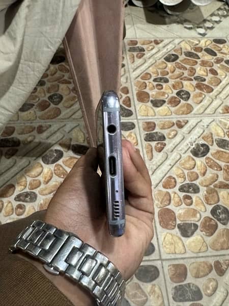 Samsung Galaxy S8   10/10 Condition 3