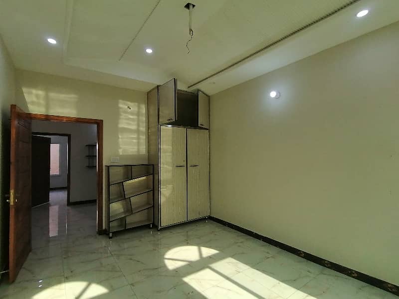 Prime Location A Centrally Located House Is Available For sale In Lahore 17