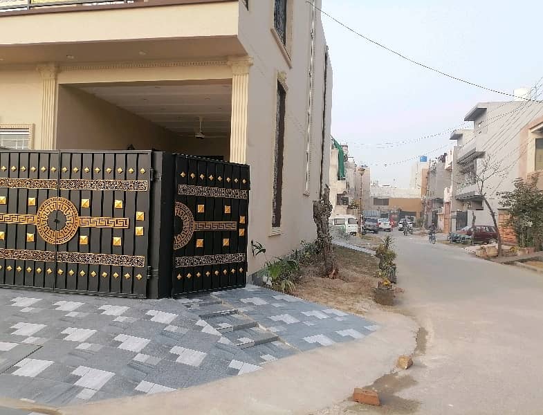 House Of 5 Marla For Sale In Eden Boulevard Housing Scheme 2