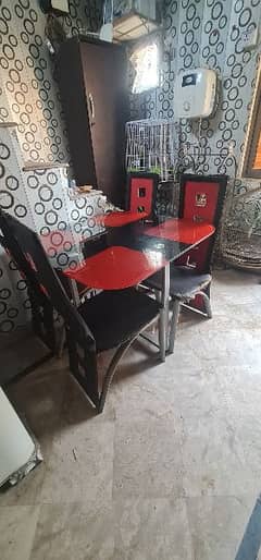 4 seater dining table