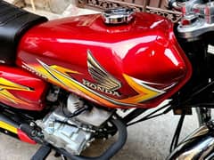 Honda 125 Model 2021 Only 8000 KM Use Nut To Nut Totel Original Bike