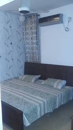 FULLY SEPARTE AND INDEPENDENT FURNISHED FLAT FOR RENT IN MODEL TOWN LAHORE RENT 35000