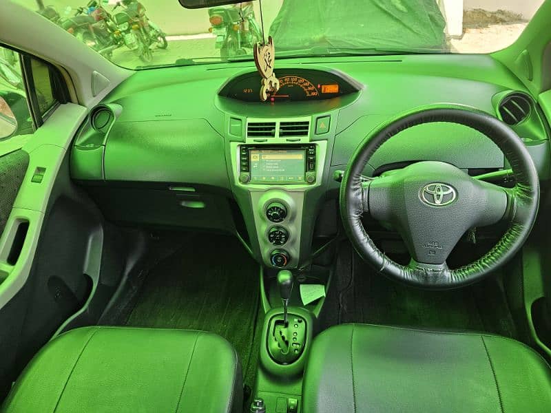 Toyota vitz  2008 14