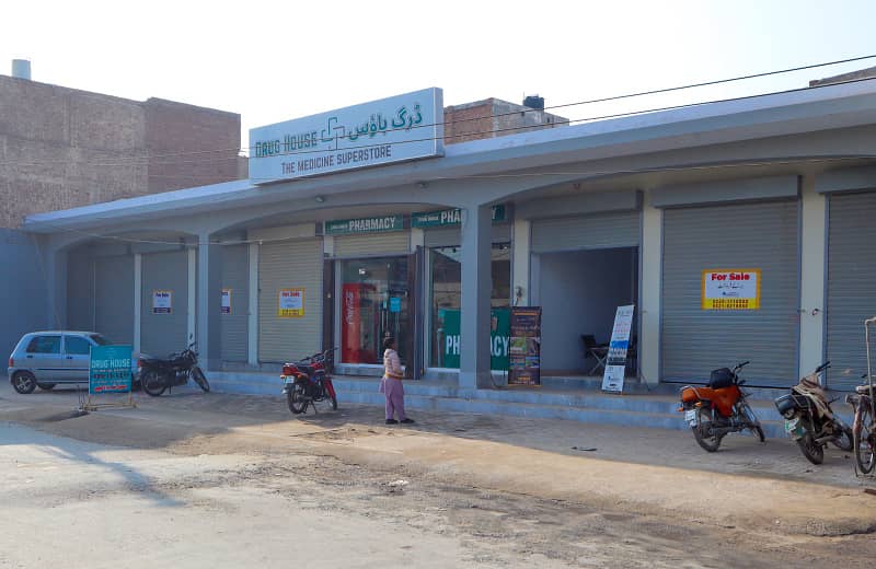 Shops Available For Rent At Faisalabad For Bank, Brand's, Mart, Restaurants , Fast Food, Pharmacy 2