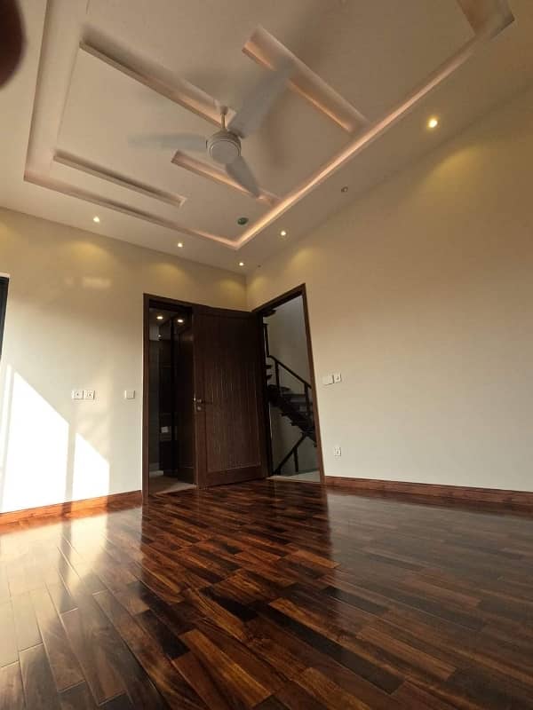 5 Marla Brand New House For Sale Dha Phase 5 Prime Location 4