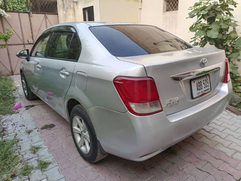 Toyota Corolla Axio 2012 3