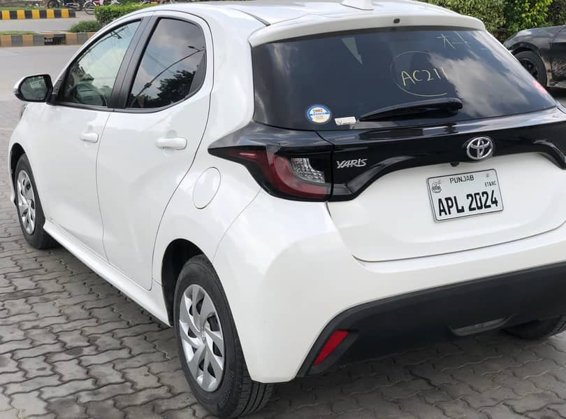 Toyota Yaris Hatchback 2021 3