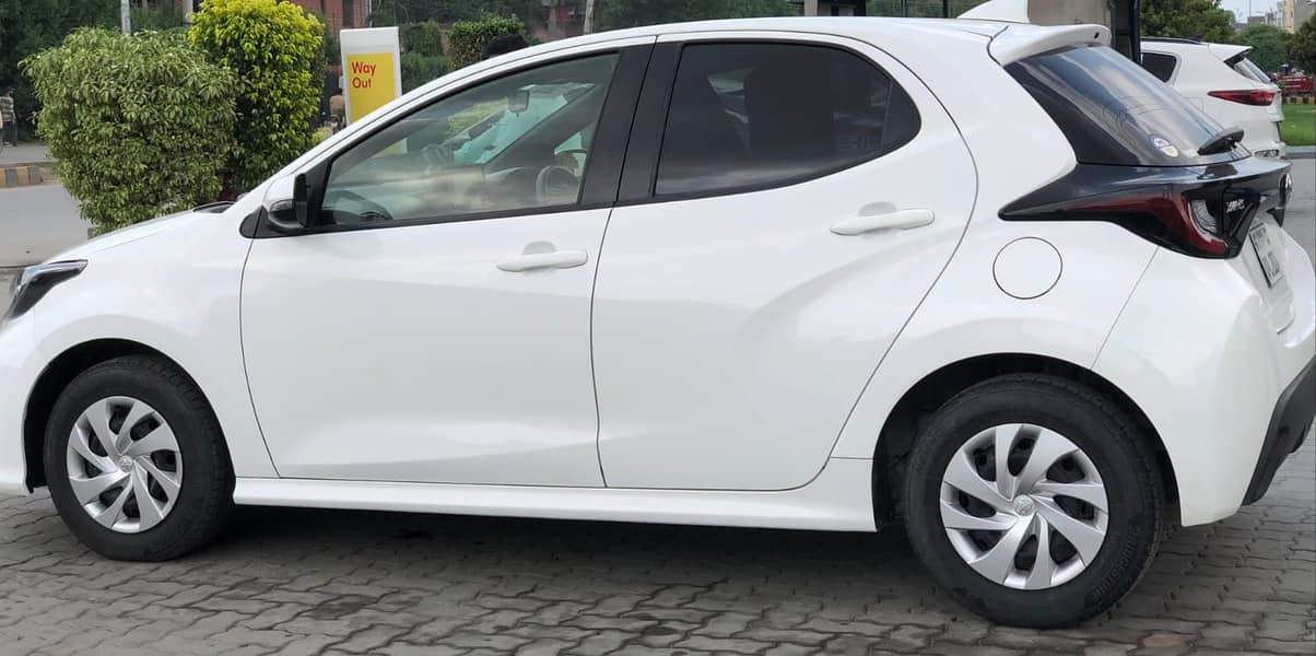 Toyota Yaris Hatchback 2021 5