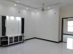 To rent You Can Find Spacious House In DHA 11 Rahbar 0