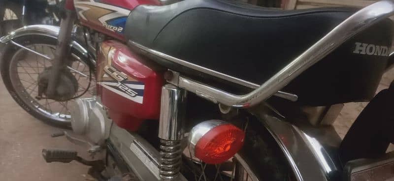 Honda CG 125 (2019) Karachi No. 1st Owner Complete File 2