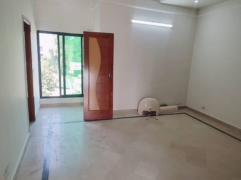 12 Marla House For Rent In Johar Town Phase 2 15