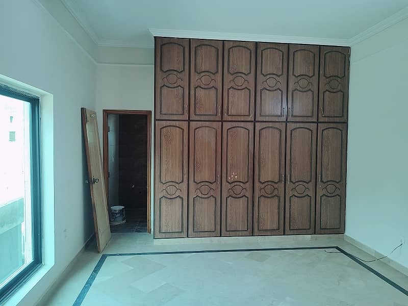 12 Marla House For Rent In Johar Town Phase 2 35