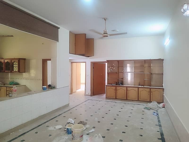 12 Marla Lower Portion For Rent In B Block Johar Town 2