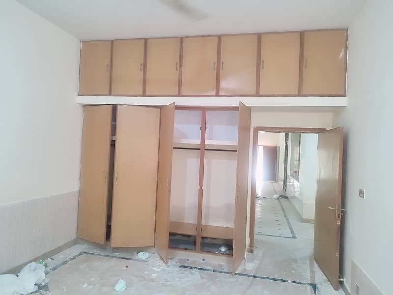 12 Marla Lower Portion For Rent In B Block Johar Town 7