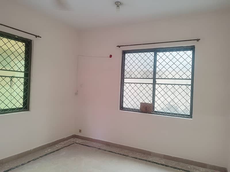 12 Marla Lower Portion For Rent In B Block Johar Town 12