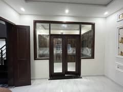 9 MARLA BEAUTIFUL DOUBLE STOREY HOUSE ON RENT IN NAWAB TOWN AT PRIME LOCATION 0