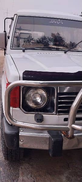 Mitsubishi Pajero 1986 2