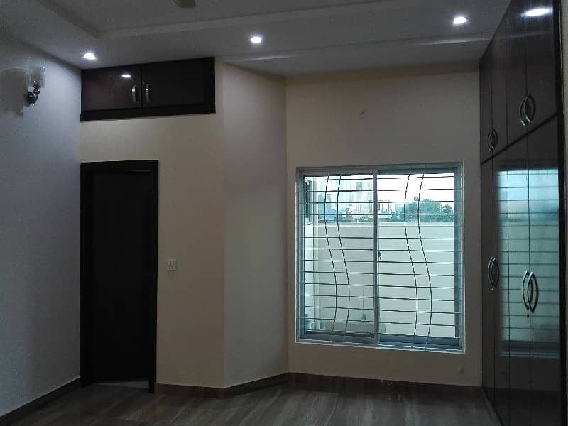 10 Marla House Available In PCSIR Housing Scheme Phase 2 For sale 3