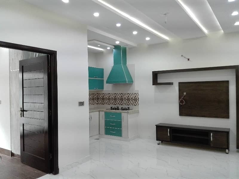 10 Marla House For sale In Wapda Town Phase 2 - Block N3 1