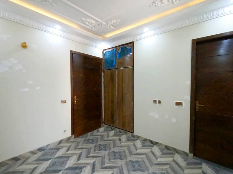 House For Sale Is Readily Available In Prime Location Of Samanabad 28