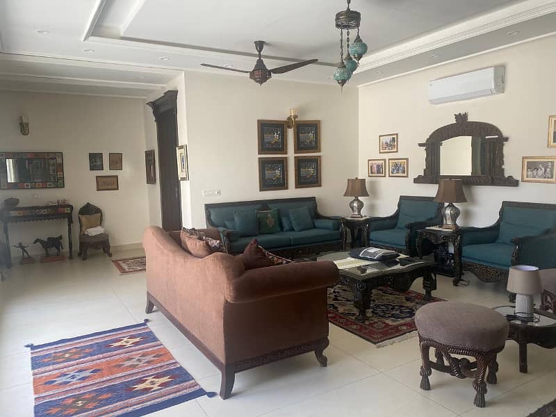 An Exquisite Luxury Villa In Cantt 0