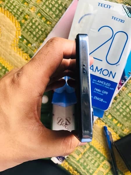 Tecno Camon 20 pro 4