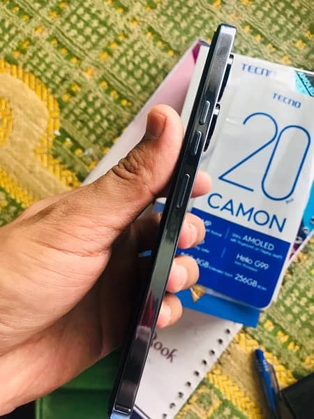 Tecno Camon 20 pro 8