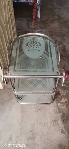 U shape tea trolly in the very good condition