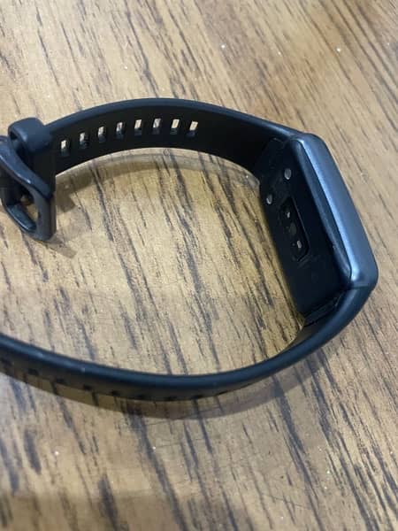 Huawei Band 6 Good Condition 4