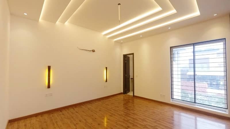 10 Marla House Is Available For Sale In Bankers Cooperative Housing Society Lahore 25