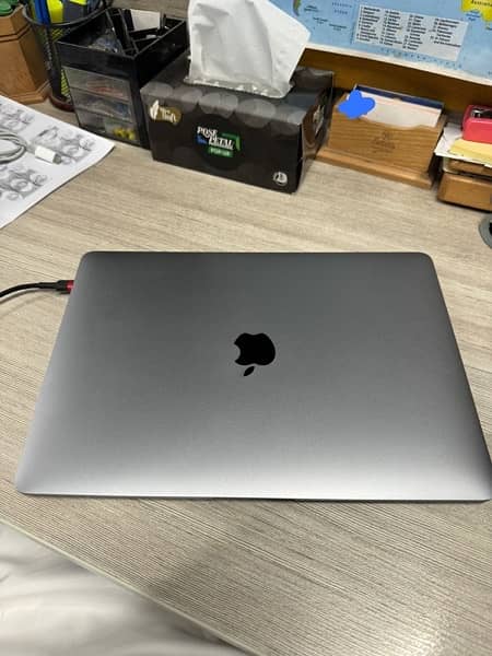 Apple MacBook Air, M1, in mint condition, personally used single hande 5