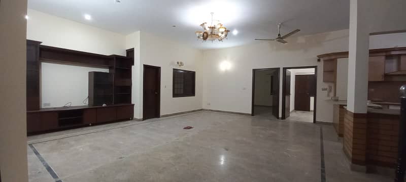 Independent 240 Sq. Yd. Ground+1 (One Unit) 5 Bed D/D 1 Kitchen House For Rent at PCSIR SOCIETY 24/A Near By Karachi University Society. 1