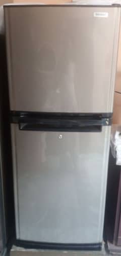 Orient fridge medium size model 6047