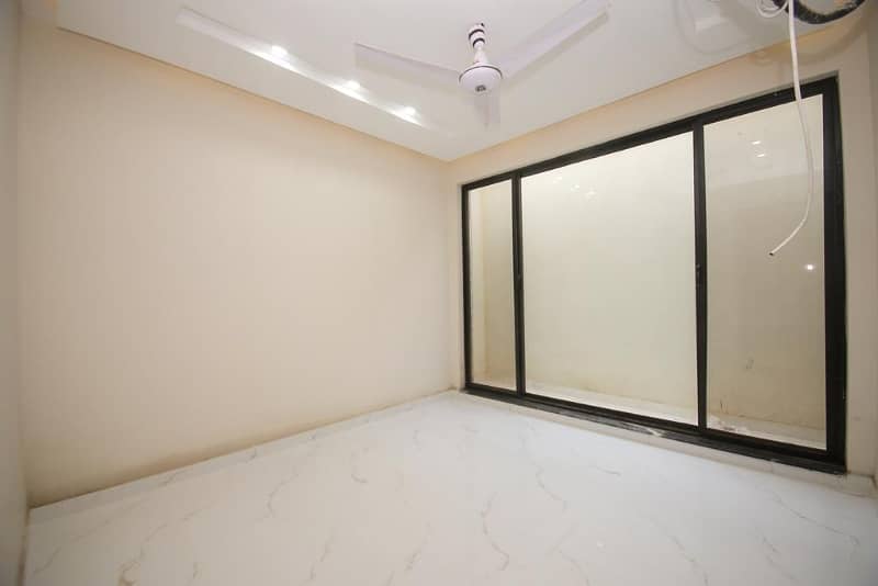 1 Kanal Lower Portion Available for Rent in DHA phase 5 in upper portion lock 6