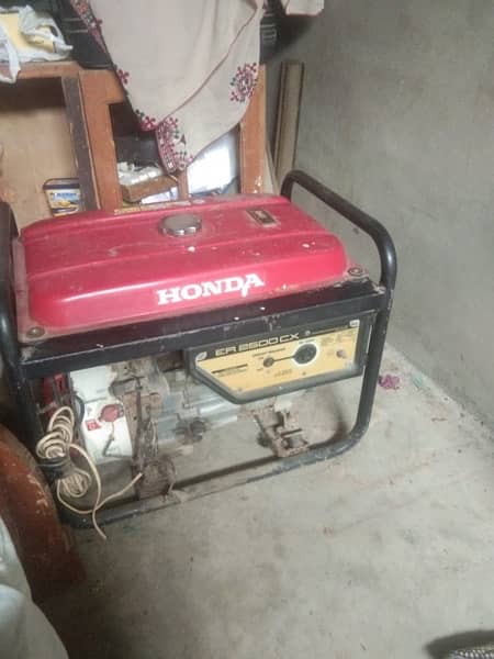 Honda ER 2500 generator slightly used 1