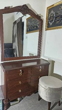 stylish and new dressing table for sale