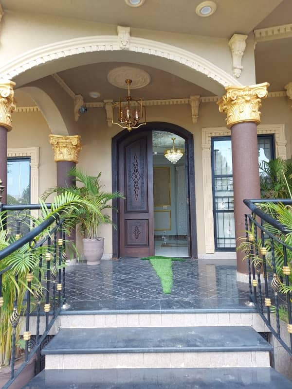 2 Kanal Beautiful House For Sale 9