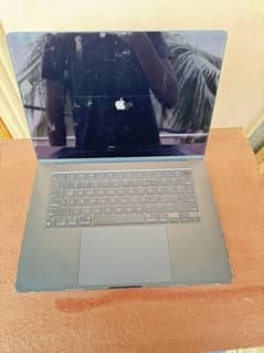 MacBook Air M2 2023