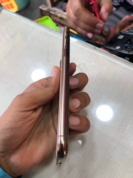 iphone xs pta aproved 80K 4