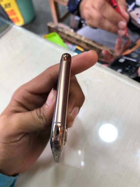 iphone xs pta aproved 80K 5