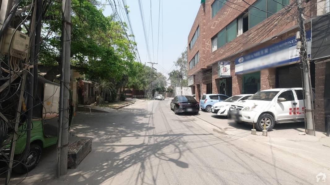 Commercial Plaza Is Available For Sale 10