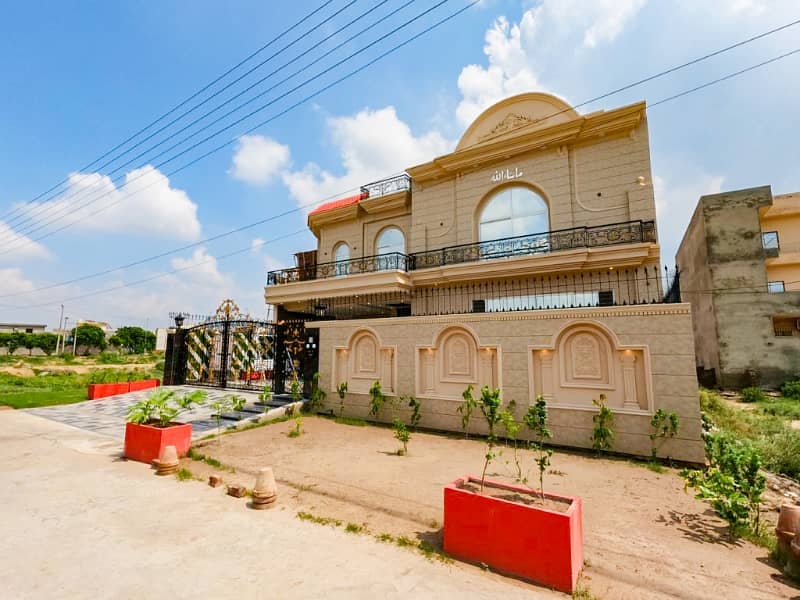 Aesthetic Prime Location House Of 1 Kanal For Sale Is Available 28